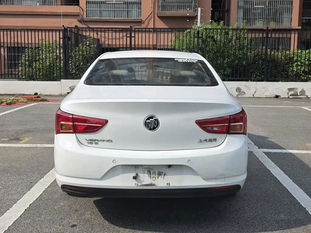 Buick Verano — миниатюра 9