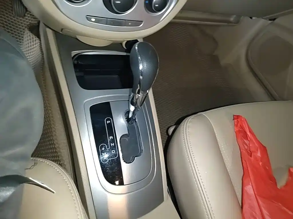 Buick Excelle — миниатюра 14