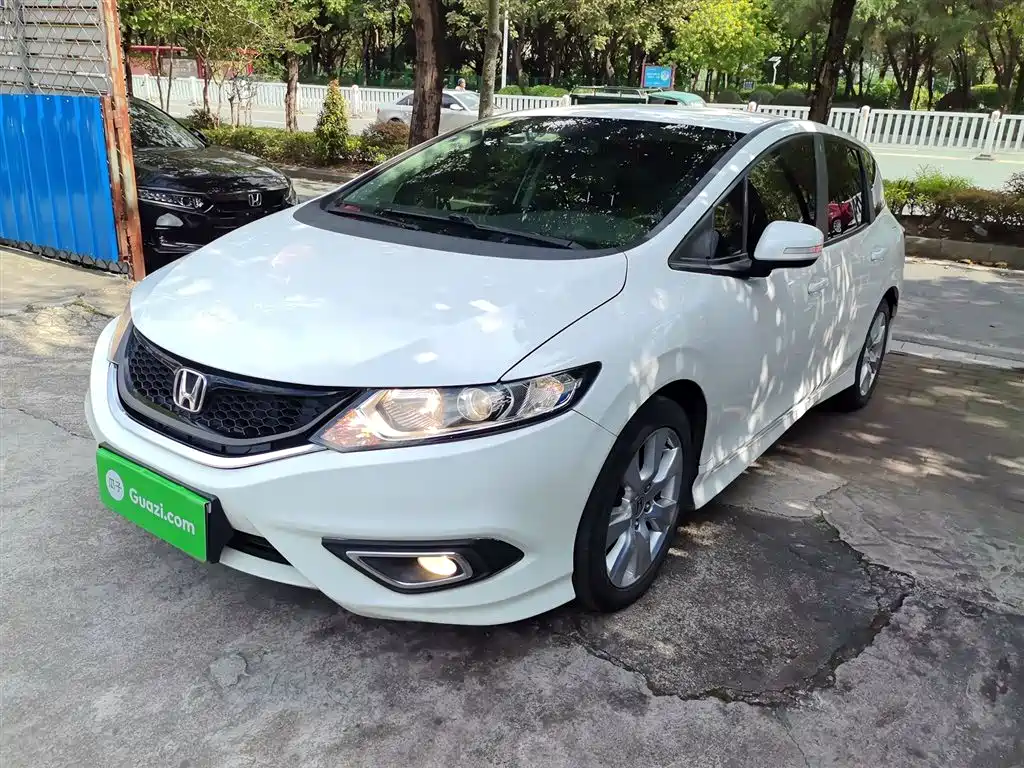Honda Jade 2015