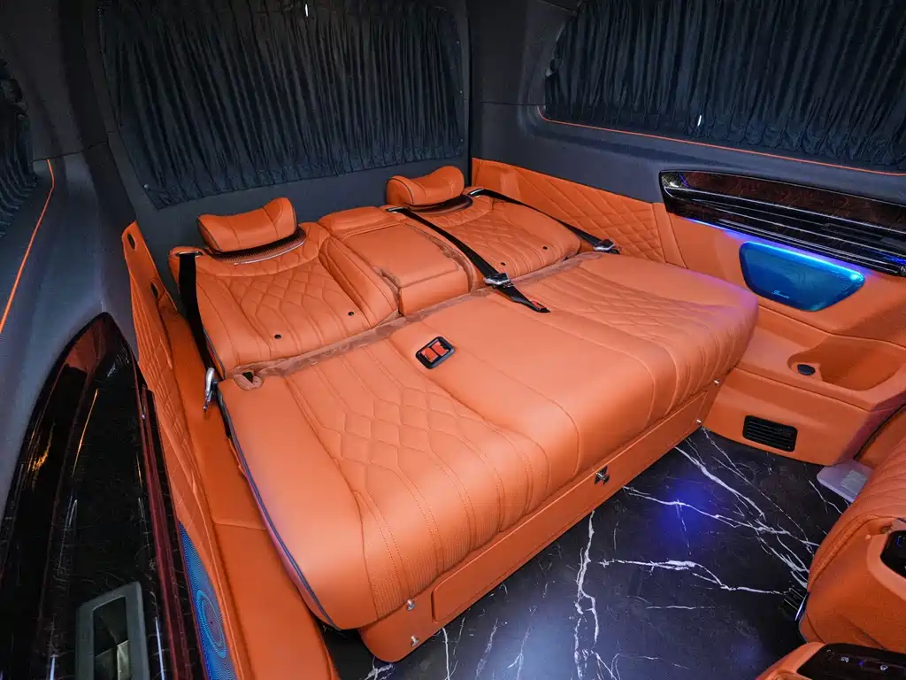 Mercedes-Benz Vito 2024 2.0T 7 мест