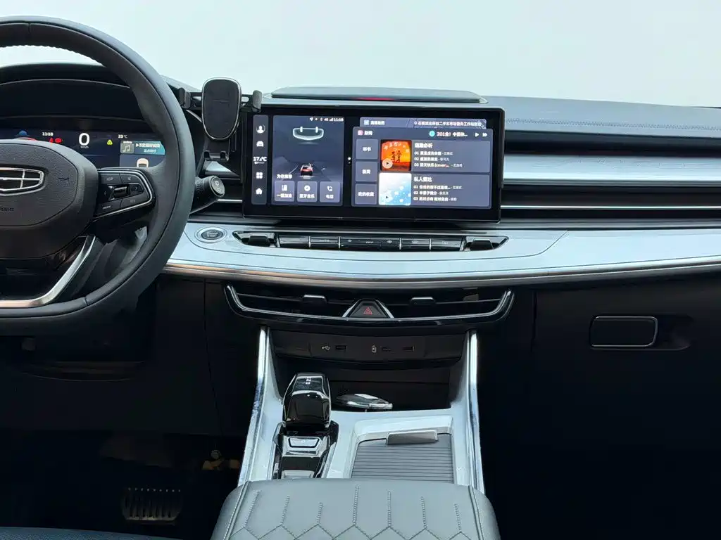 Geely Jia Ji — миниатюра 18