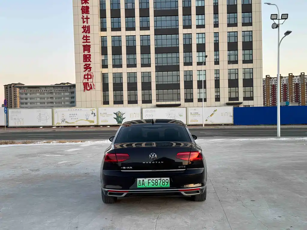 VOLKSWAGEN MAGOTAN GTE PLUG IN HYBRID