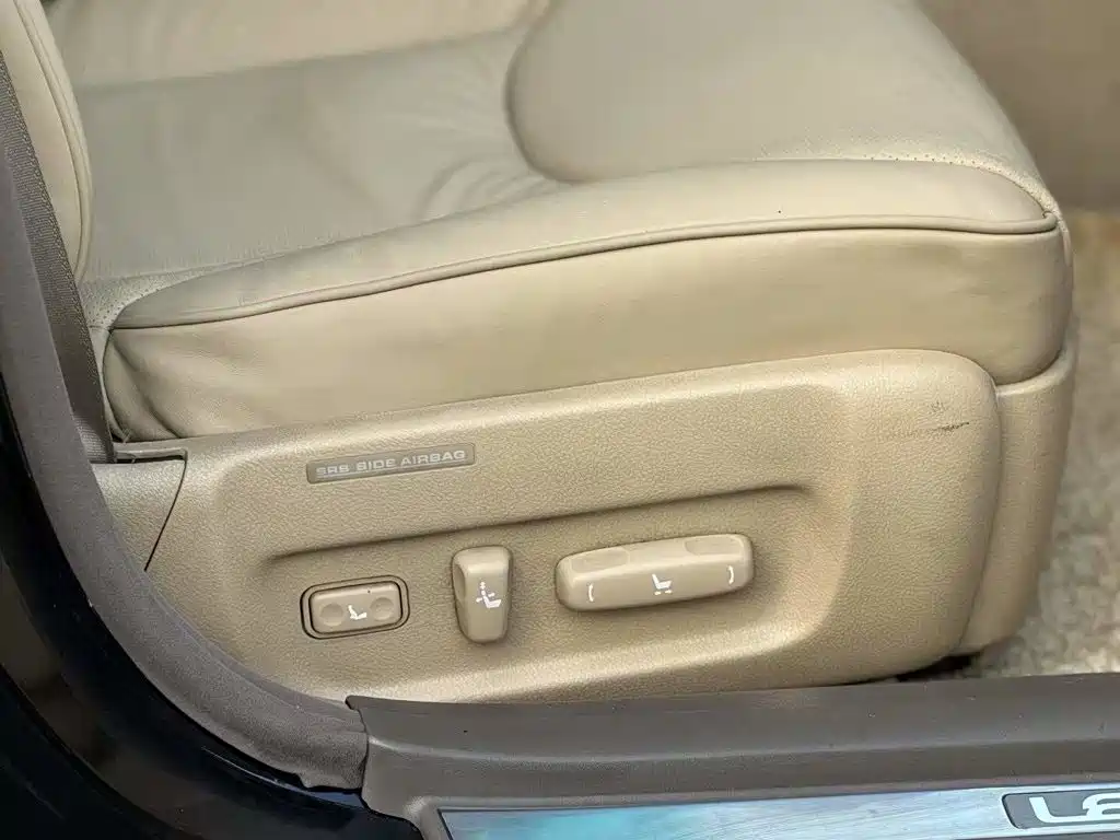 Lexus LS — миниатюра 18