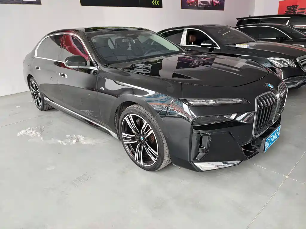BMW 7 Series 7 2023 740Li Lead M Sport