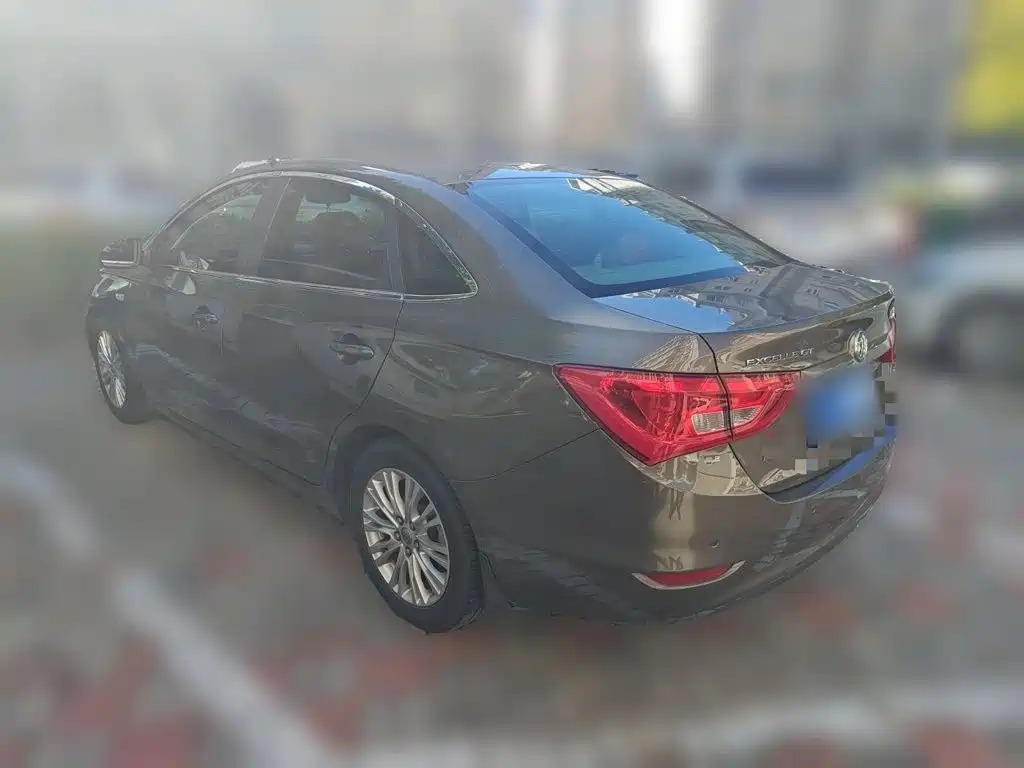 Buick Excelle — миниатюра 25