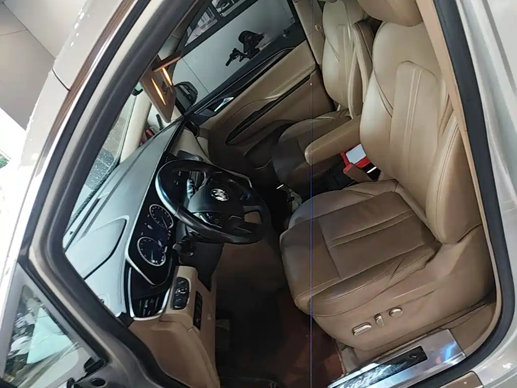 Buick GL8 — миниатюра 15