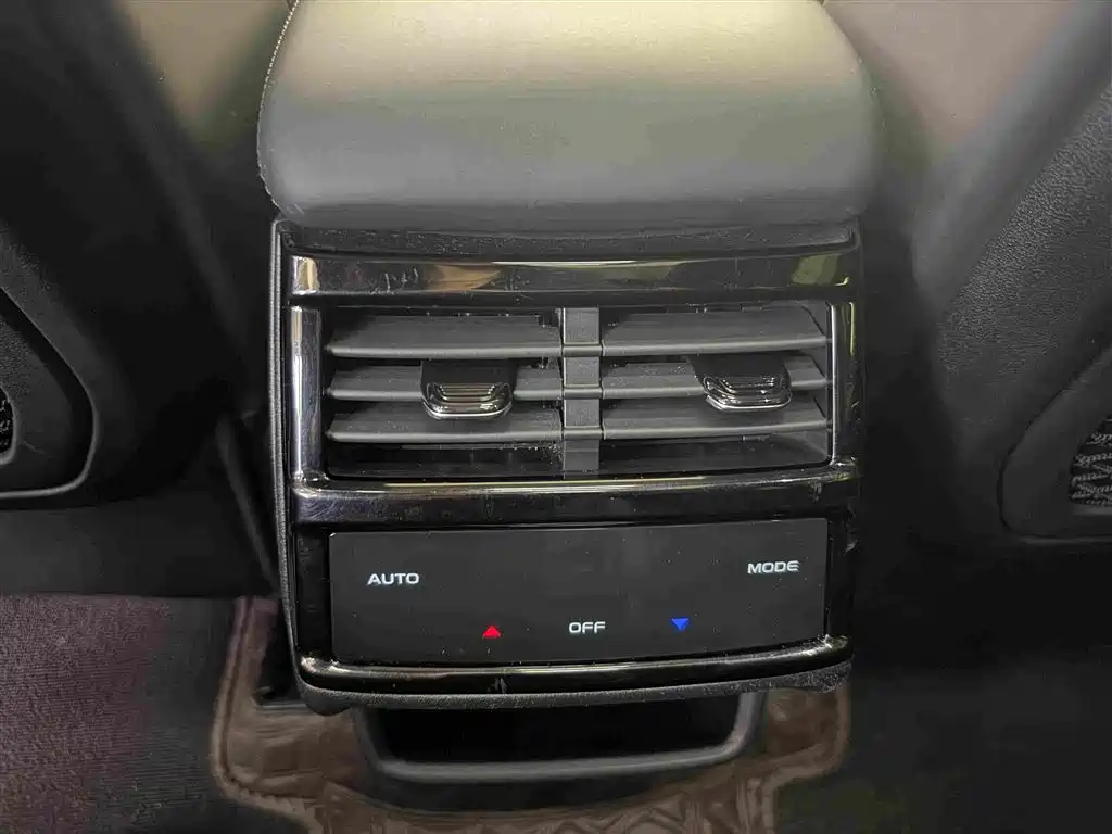Geely Xingyue L — миниатюра 10