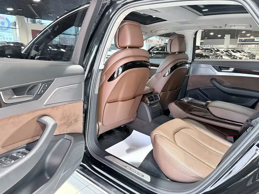 Audi A8 — миниатюра 11