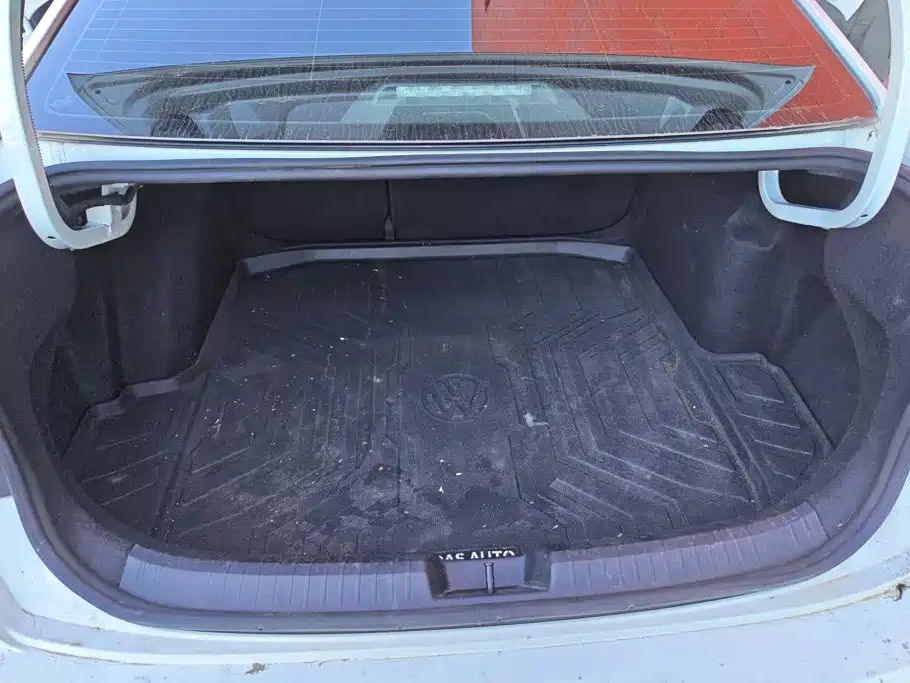 Volkswagen Sagitar — миниатюра 4