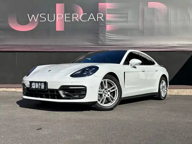 PORSCHE PANAMERA 2021