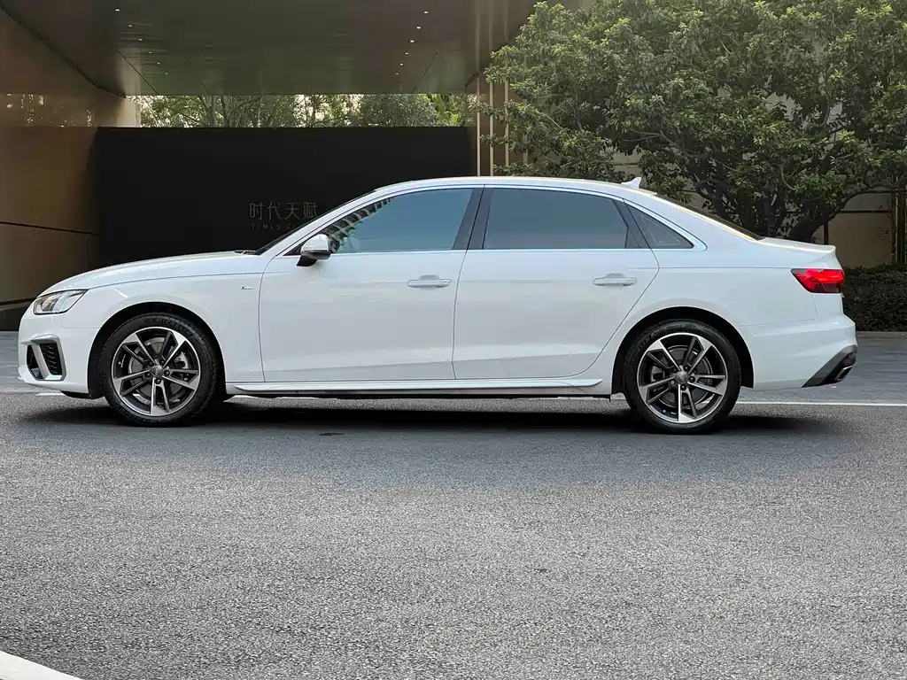 Audi A4L 2020 40 TFSI Fashion