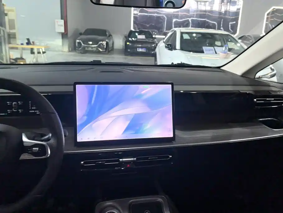 GAC Motor Trumpchi E8 PHEV — миниатюра 13