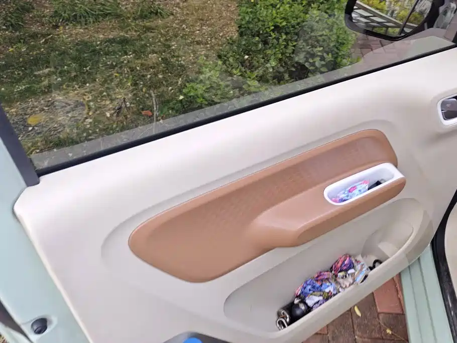 Wuling MINIEV — миниатюра 7