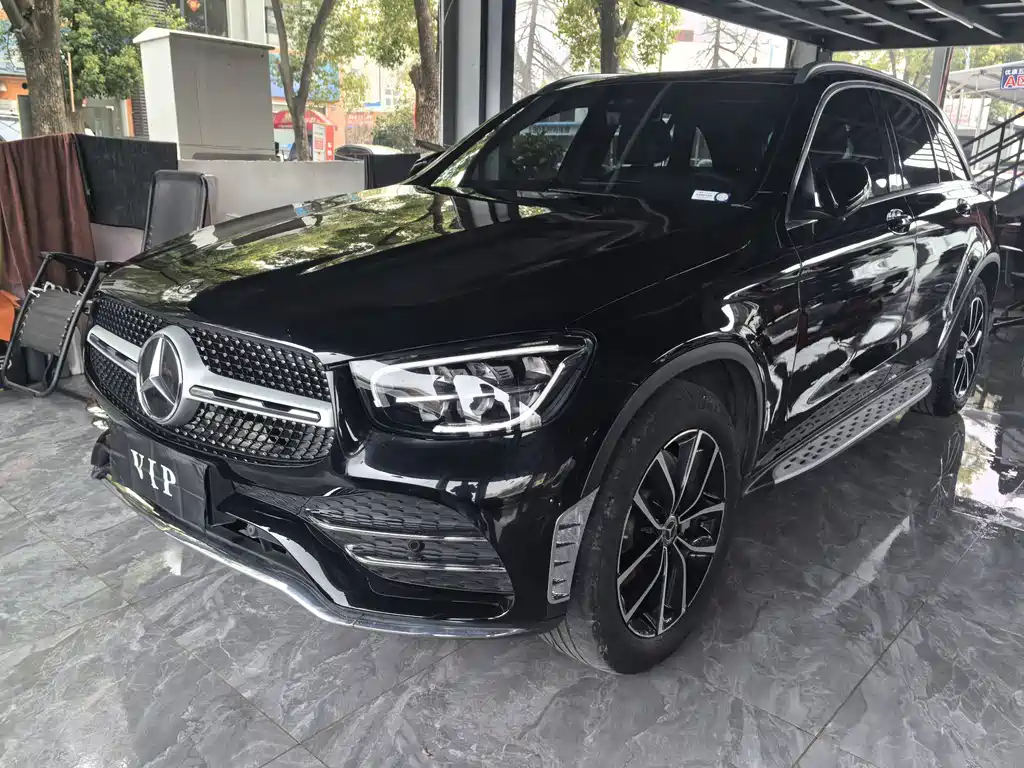 MERCEDES-BENZ GLC