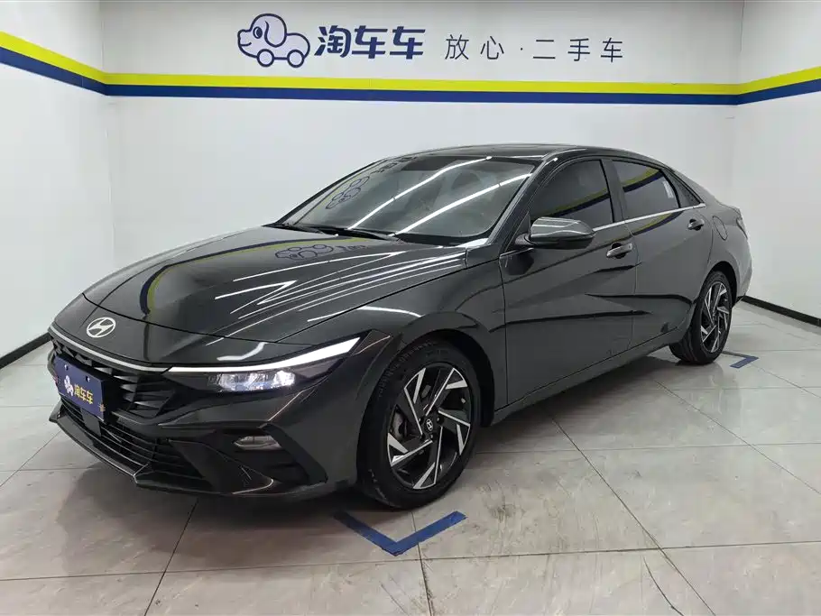Hyundai Elantra 2024