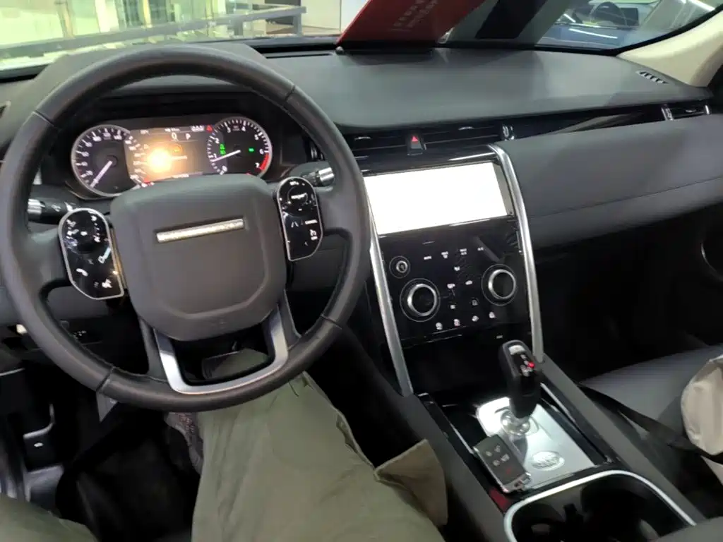 Land Rover Discovery Sport — миниатюра 10