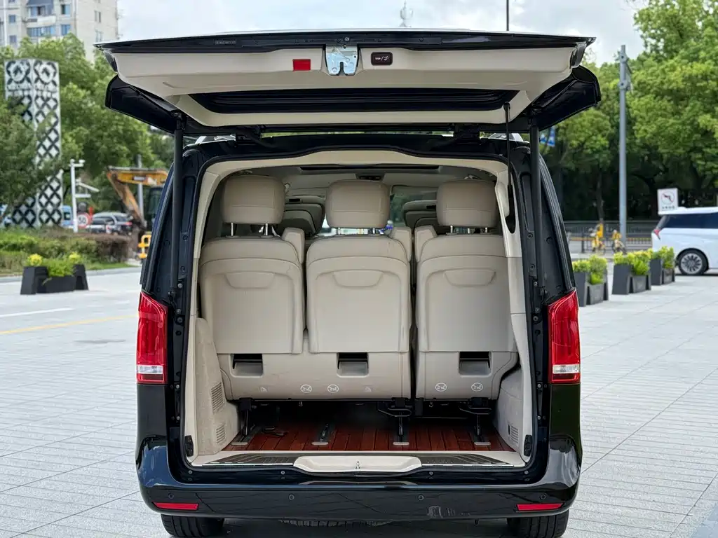 Mercedes-Benz V-Class — миниатюра 6