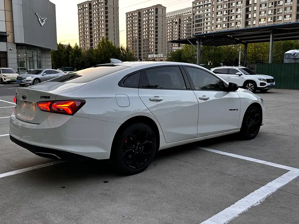 Chevrolet Malibu XL — миниатюра 9