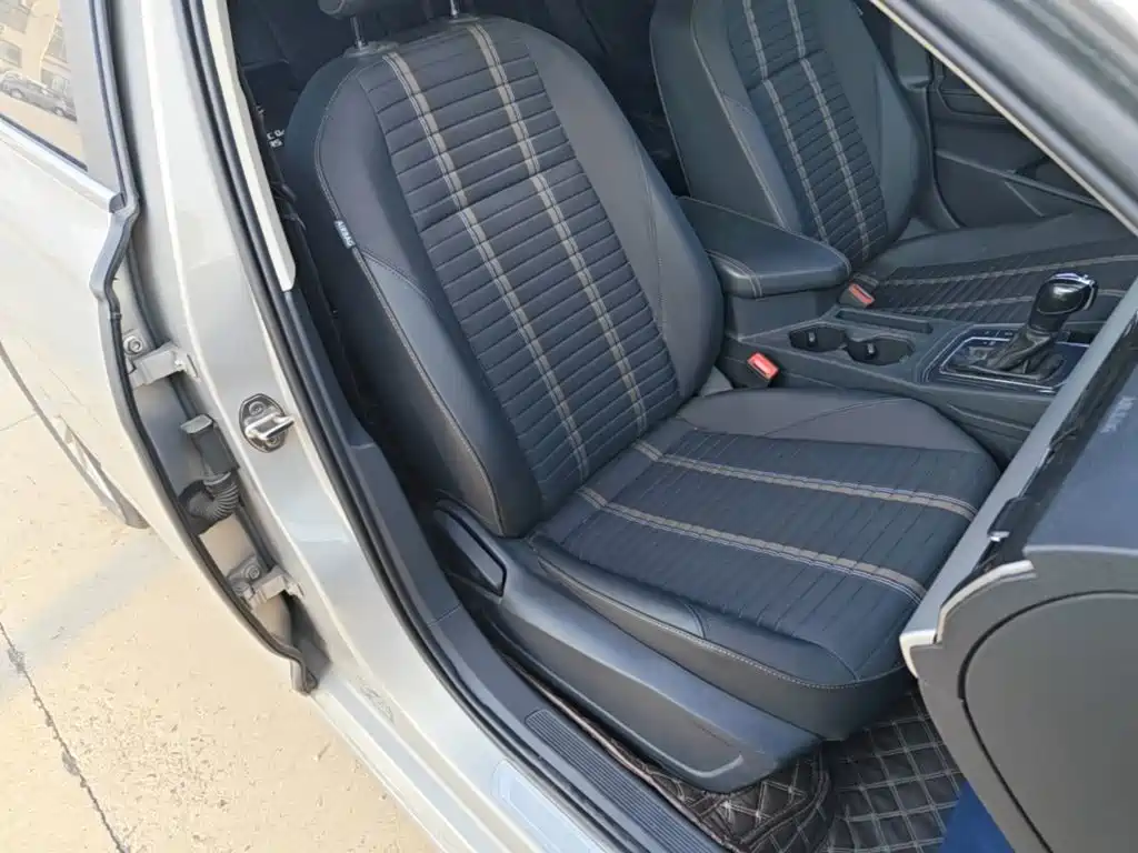 Volkswagen Lavida — миниатюра 25