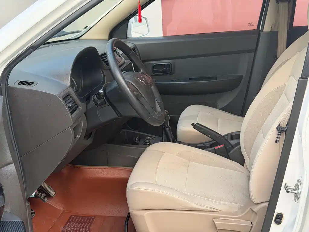 Wuling Hongguang — миниатюра 4