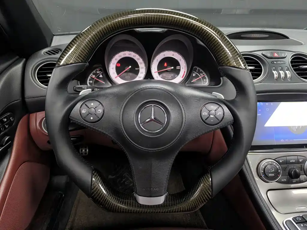 Mercedes-Benz SL-Class — миниатюра 11