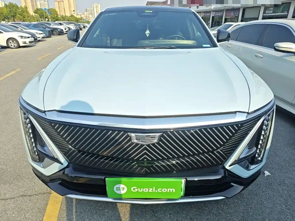 Cadillac Lyriq — миниатюра 3