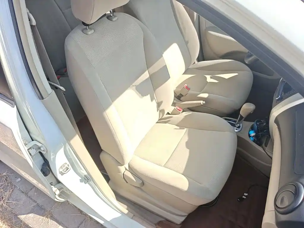 Nissan Livina — миниатюра 25