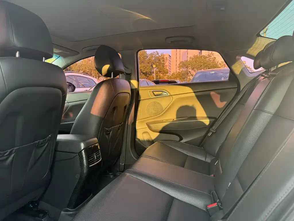 Hyundai Mistra — миниатюра 5