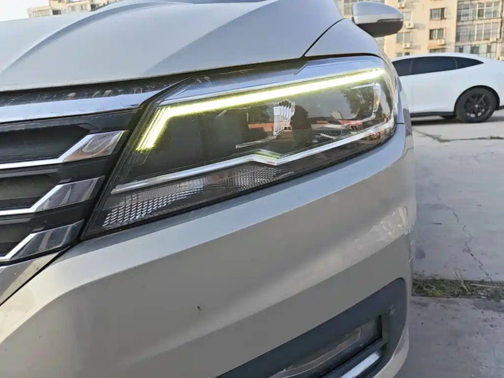 Volkswagen Lavida — миниатюра 24