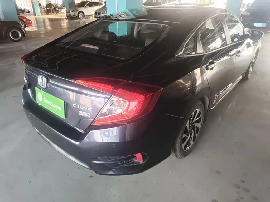 Honda Civic — миниатюра 7