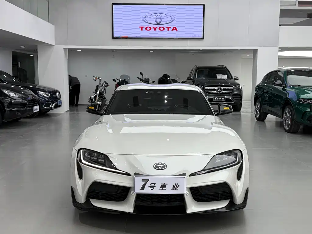 TOYOTA SUPRA