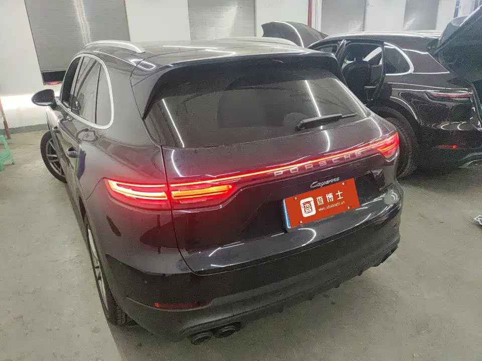 Porsche Cayenne — миниатюра 4
