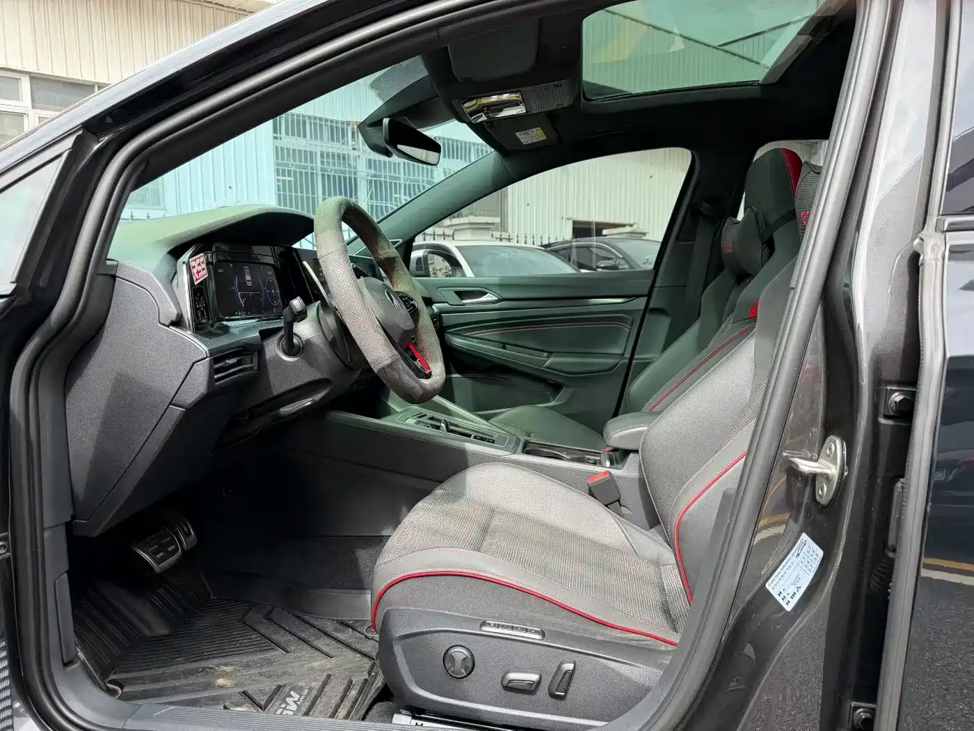 Volkswagen Golf GTI