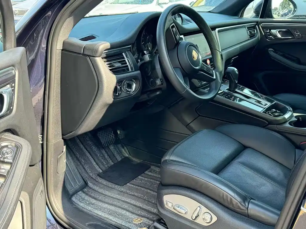 Porsche Macan — миниатюра 5