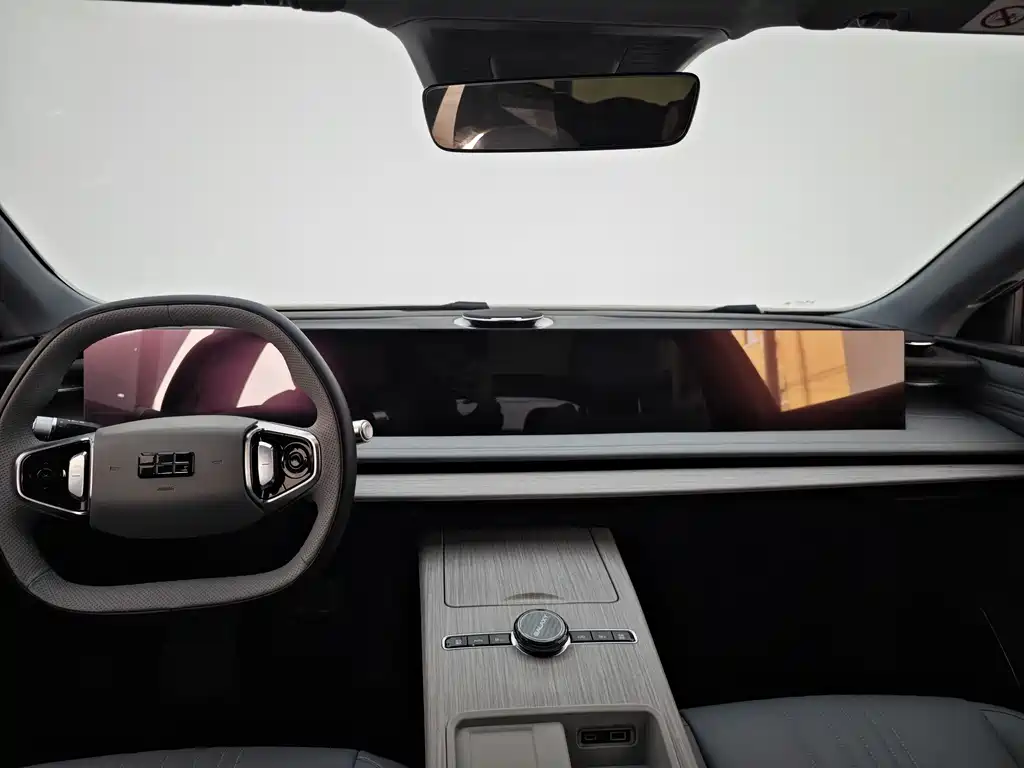 GEELY GALAXY GALAXY E8