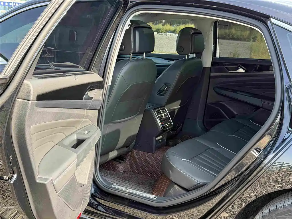 Volkswagen Passat — миниатюра 8