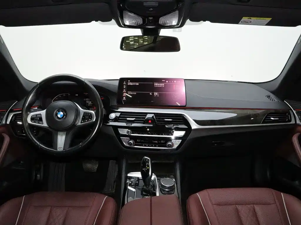 BMW 5 Series — миниатюра 15
