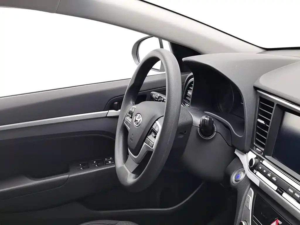 Hyundai Elantra — миниатюра 22