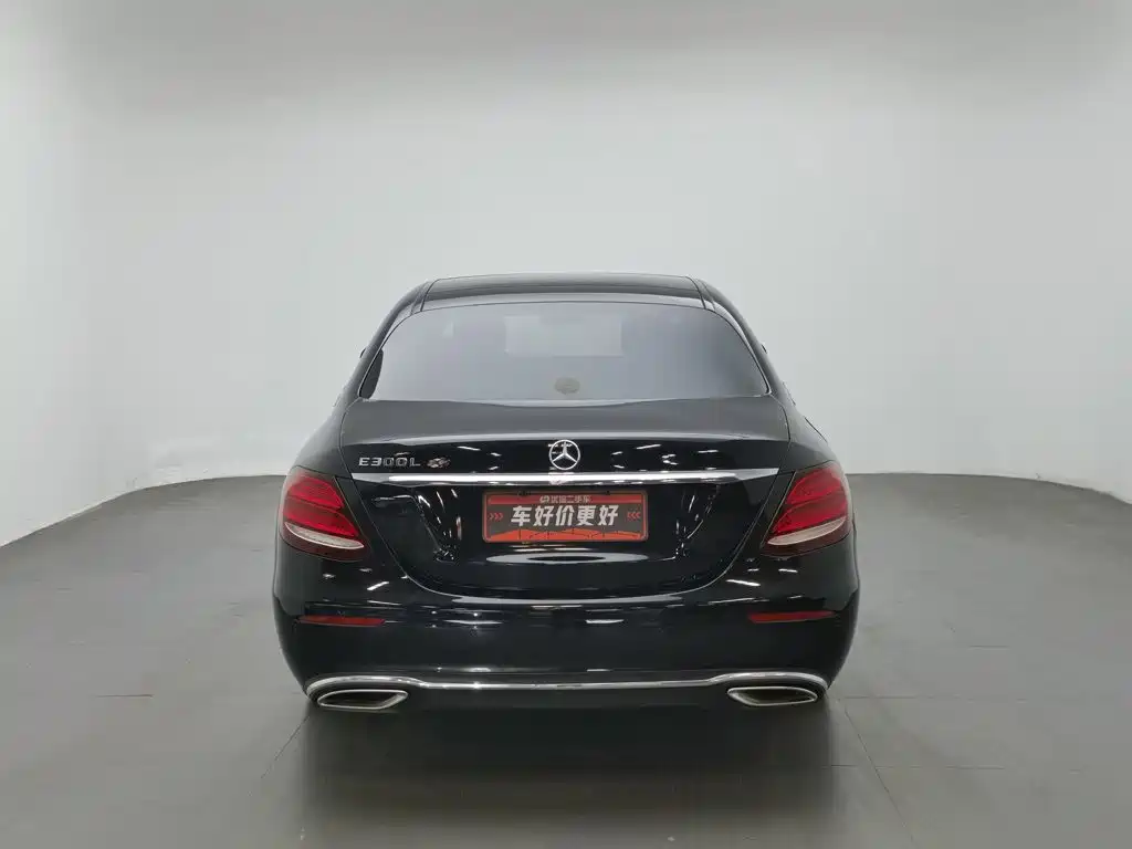 Mercedes-Benz E-Class — миниатюра 4