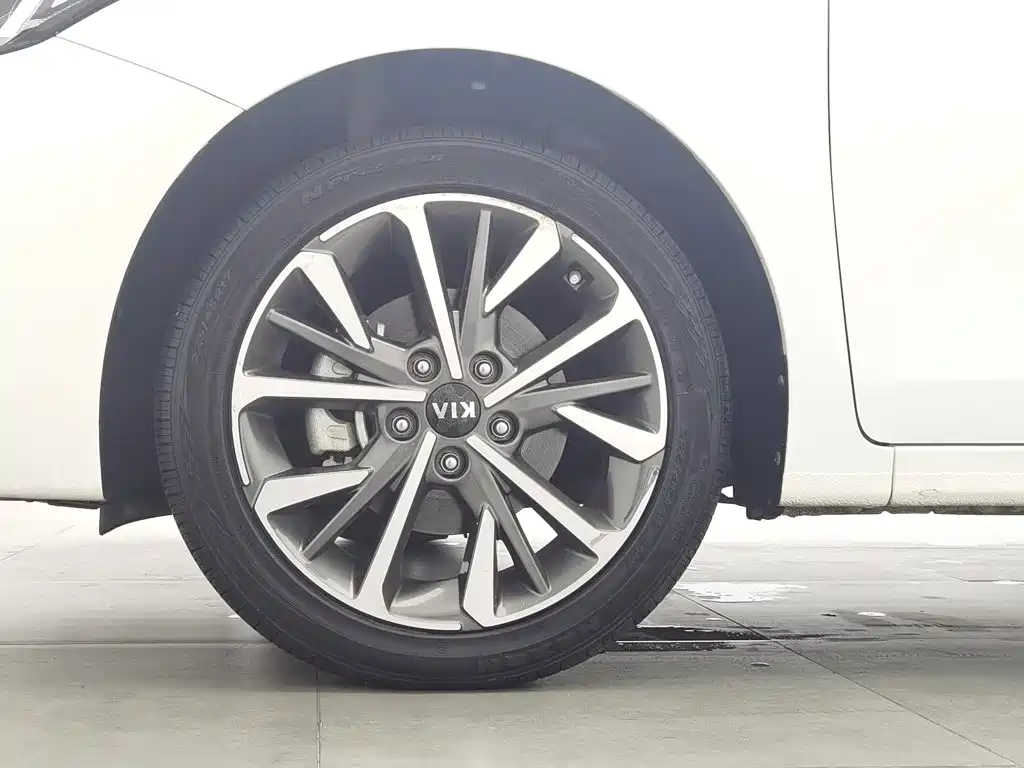 Kia K3 — миниатюра 17