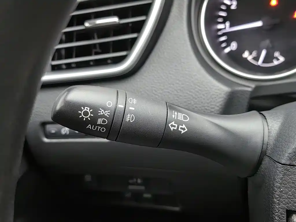Nissan Qashqai — миниатюра 21