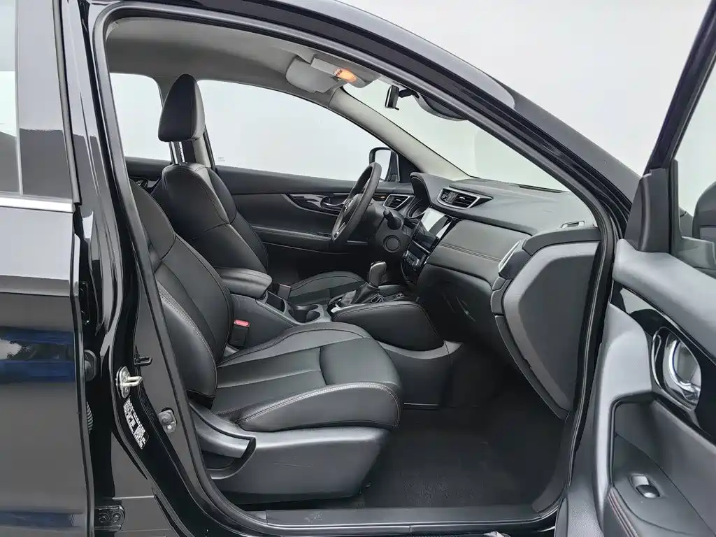 Nissan Qashqai — миниатюра 23