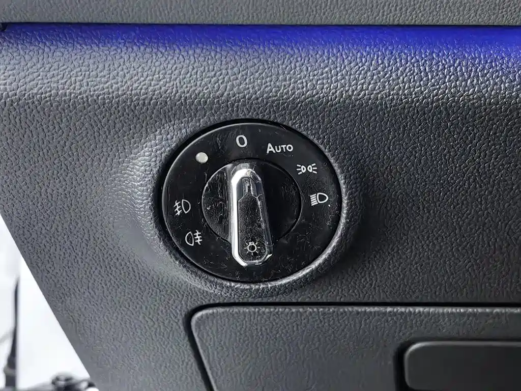 Volkswagen Sagitar — миниатюра 21