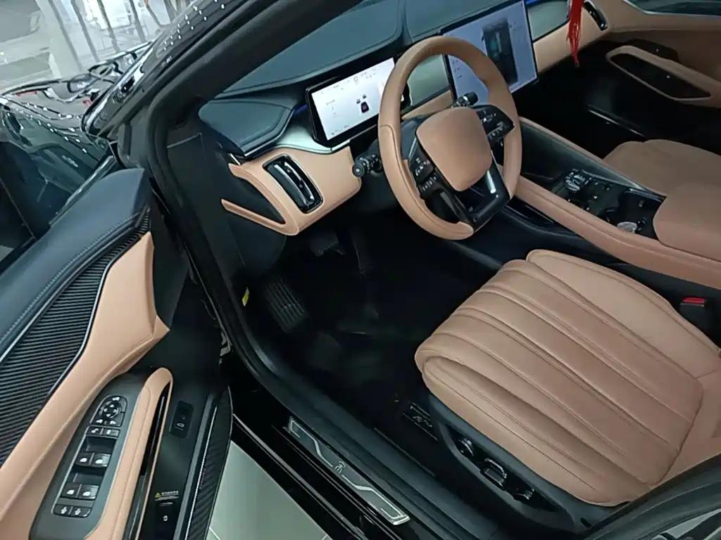 BYD L EV — миниатюра 16