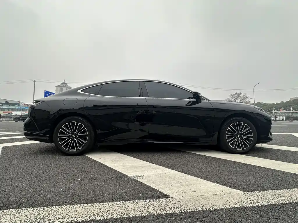 GEELY GALAXY GALAXY SPARKLE 8