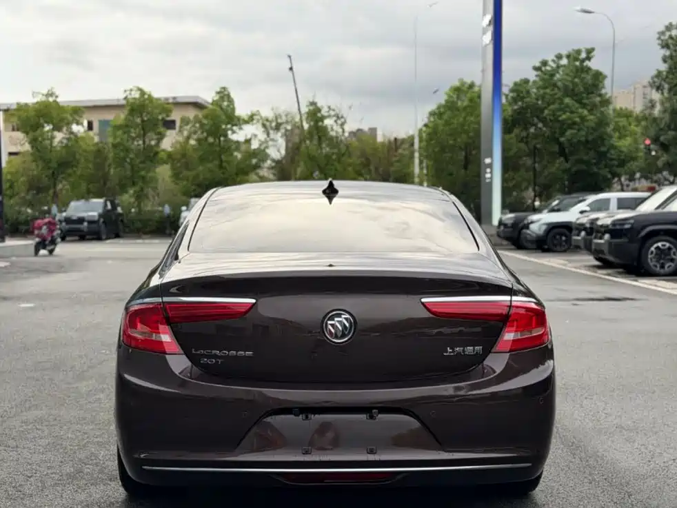 Buick LaCrosse — миниатюра 9