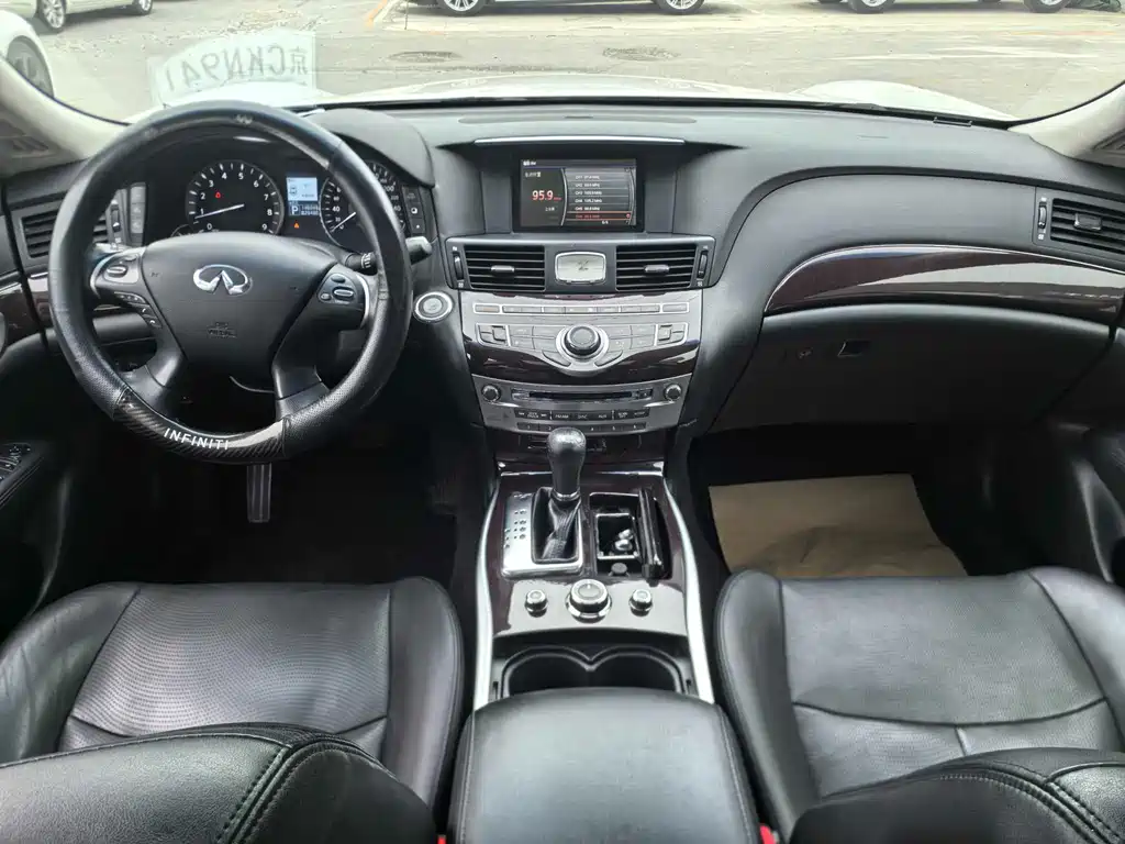 Infiniti M — миниатюра 6