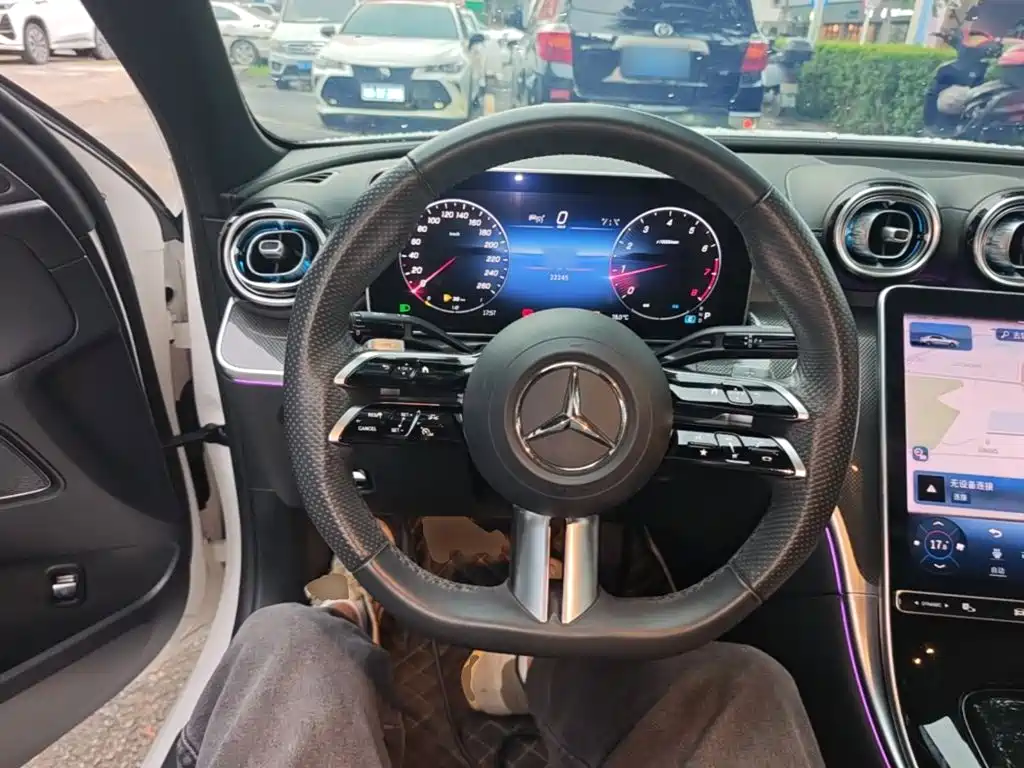 Mercedes-Benz C-Class — миниатюра 11