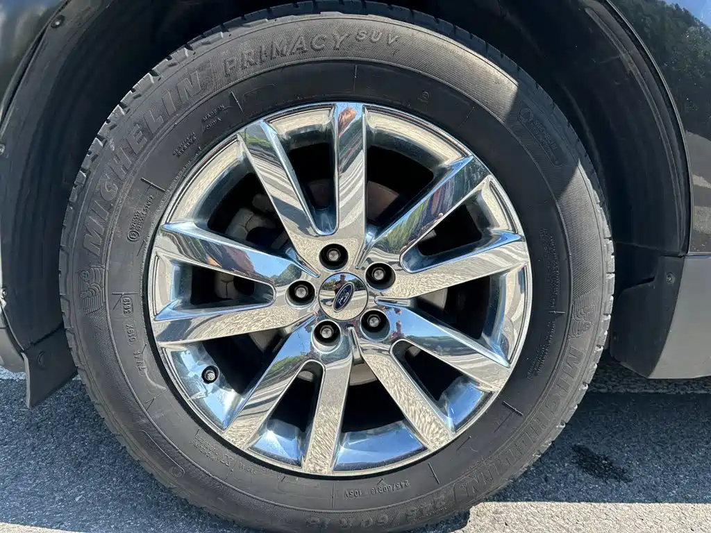 Ford Edge (Import) — миниатюра 16