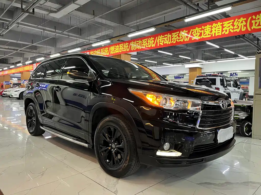 TOYOTA HIGHLANDER